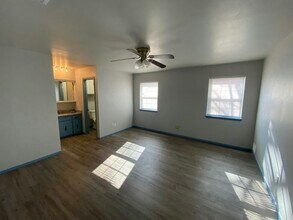 4537 Yale St in Amarillo, TX - Building Photo - Building Photo