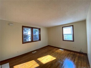 80 Pennsylvania Ave in New Britain, CT - Building Photo - Building Photo