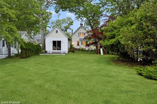 3725 Wickham Ave in Mattituck, NY - Building Photo - Building Photo