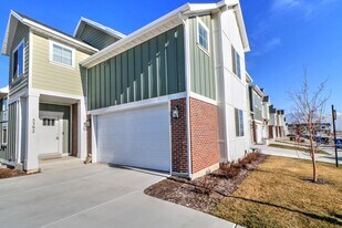 5392 W Autumn Night Ln in Herriman, UT - Building Photo