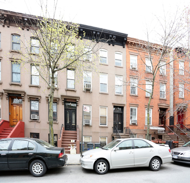 322 Degraw St in Brooklyn, NY - Foto de edificio - Building Photo