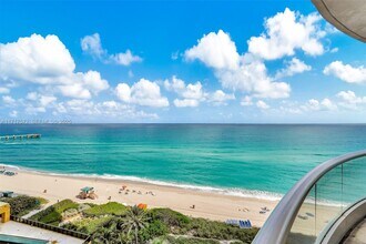 16051 Collins Ave in Sunny Isles Beach, FL - Foto de edificio - Building Photo