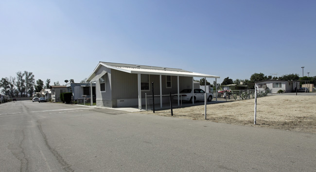 18363 Valley Blvd in Bloomington, CA - Building Photo - Building Photo