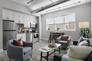 3145 Lafayette Ave, Unit 2