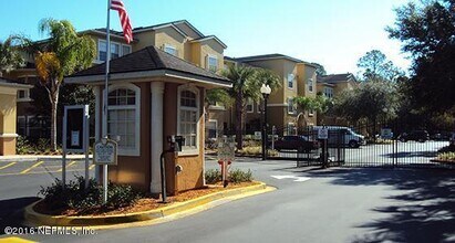 3591 Kernan Blvd S in Jacksonville, FL - Building Photo - Building Photo