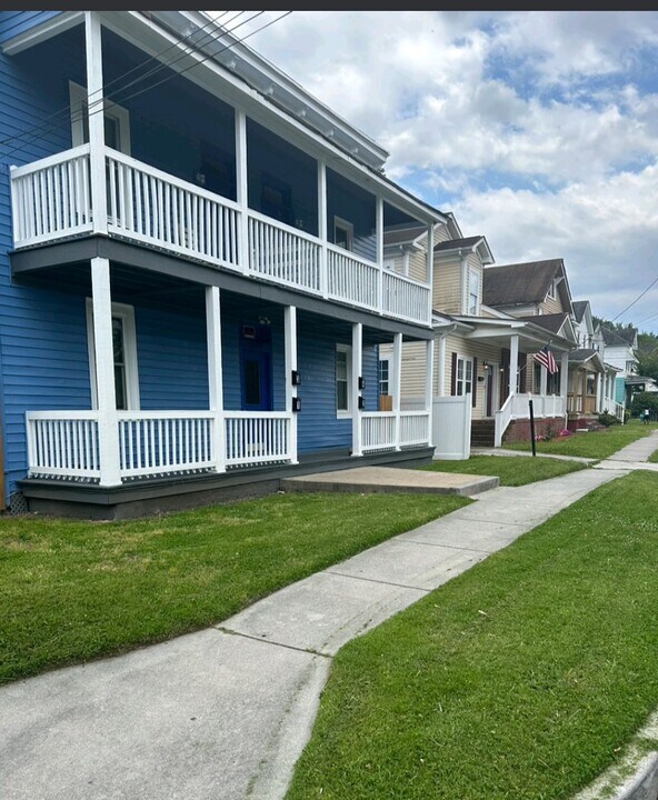 1542 Dungee St, Unit 2 in Norfolk, VA - Building Photo