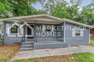 4438 Melvin Cir W in Jacksonville, FL - Building Photo