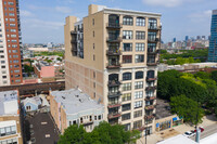 Landmark Lofts in Chicago, IL - Building Photo - Building Photo