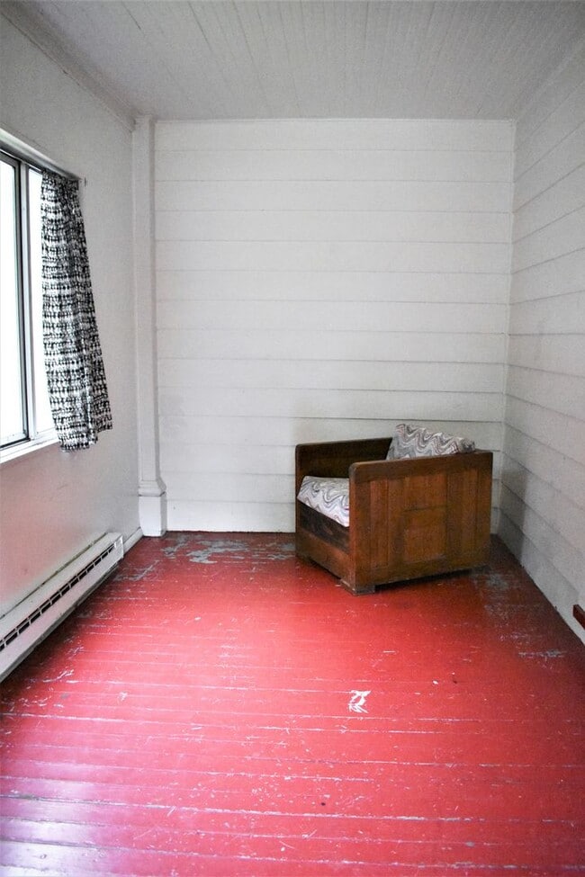 716 Wayne Ave in Indiana, PA - Building Photo - Building Photo