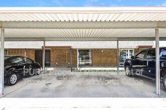 1128 Highbush Dr in Benbrook, TX - Building Photo - Building Photo
