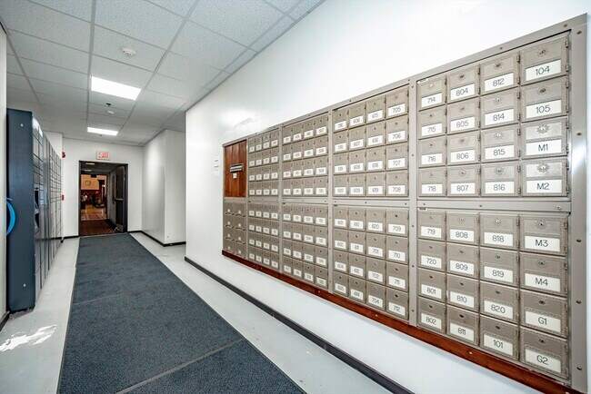 140 Chestnut St in Springfield, MA - Building Photo - Building Photo