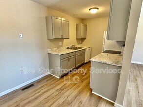 151 S Durkin Dr in Springfield, IL - Building Photo - Building Photo