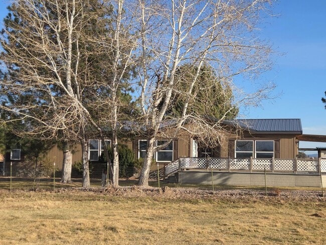 6490 SW Powell Butte Hwy in Powell Butte, OR - Building Photo - Building Photo