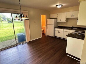 406 Union St in Grand Blanc, MI - Building Photo - Building Photo