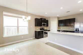 13413 Cadenza Crk in San Antonio, TX - Building Photo - Building Photo