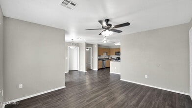 5611 S 32nd St in Phoenix, AZ - Building Photo - Building Photo