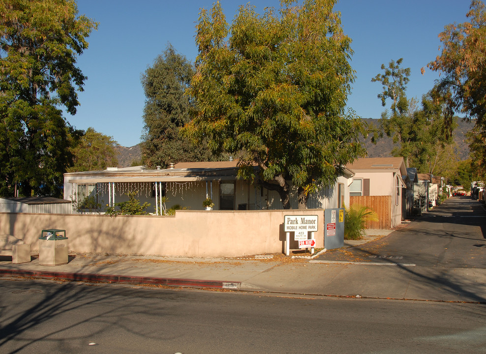 Park Manor in Glendora, CA - Foto de edificio