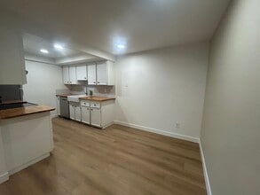 11556 Greenwood Ave N in Seattle, WA - Building Photo - Building Photo