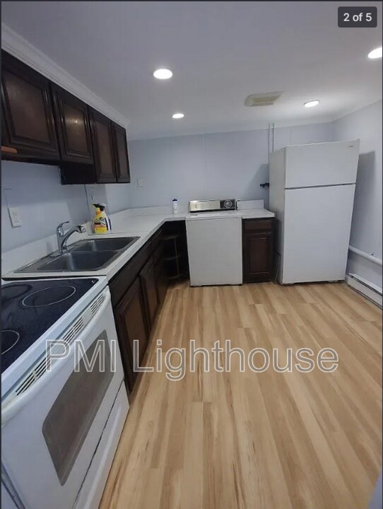 60 Jefferson Rd in Farmingdale, NY - Building Photo