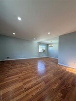 153-16 110th Rd in Queens, NY - Building Photo