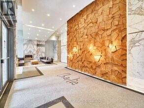 8 Charlotte St in Toronto, ON - Building Photo - Building Photo