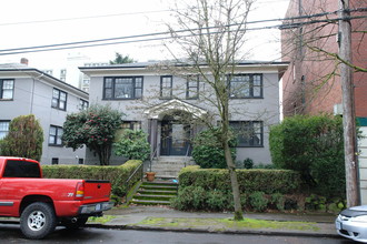 2066 NW OVERTON St in Portland, OR - Building Photo - Building Photo