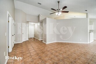 8533 Moss Pointe Trail N in Jacksonville, FL - Building Photo - Building Photo