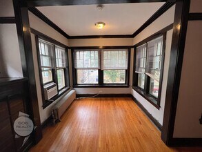 1909 W Argyle St, Unit 1 in Chicago, IL - Building Photo - Building Photo