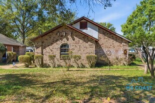 167 Daisy St in Biloxi, MS - Building Photo
