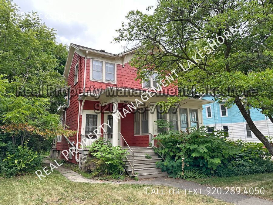 845 Jackson St in Oshkosh, WI - Building Photo