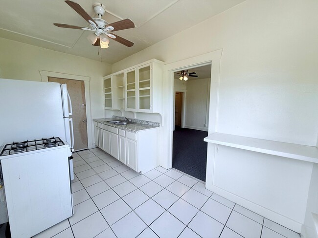 2010 Broward Ave in West Palm Beach, FL - Building Photo - Building Photo
