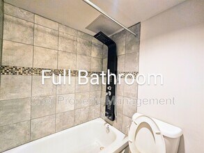 11027-11087 87 Ave NW in Edmonton, AB - Building Photo - Building Photo