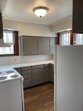 1285 Lincoln Dr in Marion, IA - Building Photo - Building Photo