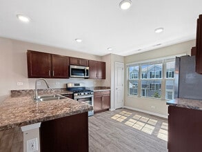 2424 Alison Ave in Pingree Grove, IL - Building Photo - Building Photo