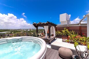 5781 Biscayne Blvd in Miami, FL - Building Photo