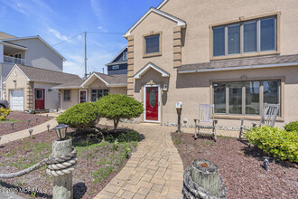 2 Holiday Rd in Seaside Heights, NJ - Building Photo - Building Photo