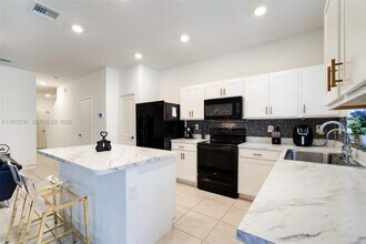 1181 SW 7th Ct in Florida City, FL - Building Photo - Building Photo