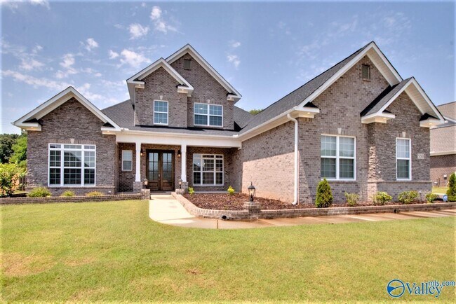 property at 330 Merrydale Dr