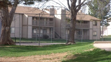 18106 E Ohio Ave-Unit -202 in Aurora, CO - Foto de edificio - Building Photo