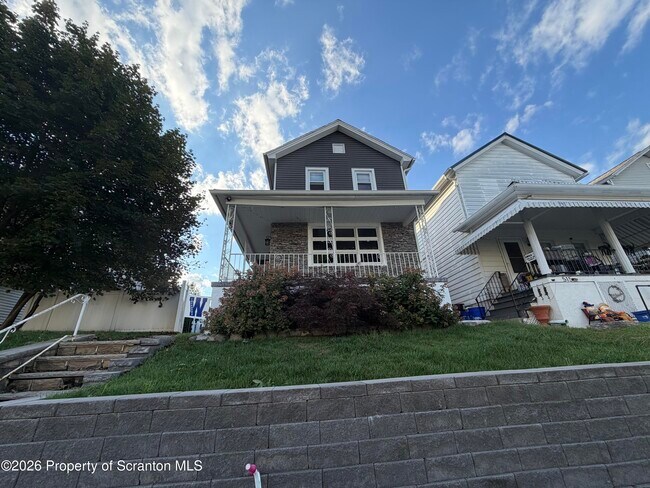 513 N Garfield Ave
