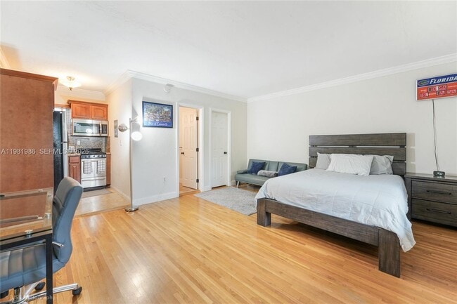 35 Antilla Ave, Unit 11 in Coral Gables, FL - Building Photo - Building Photo