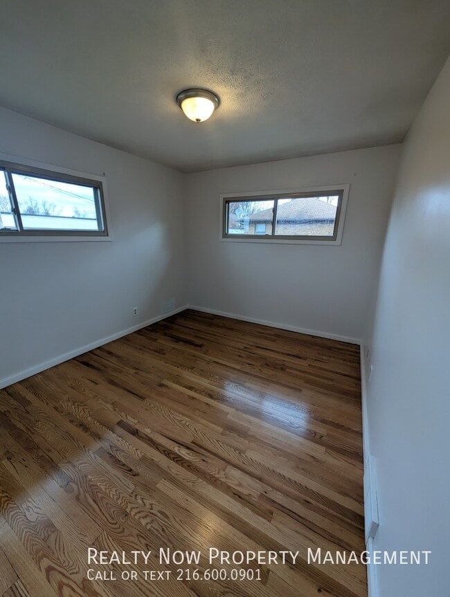 15334 Triskett Rd in Cleveland, OH - Foto de edificio - Building Photo