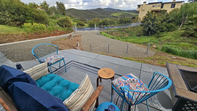1446 Carrio Dr in Vista, CA - Building Photo - Building Photo