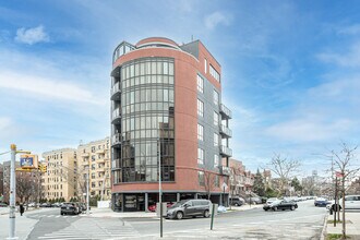 7 Corbin Pl in Brooklyn, NY - Foto de edificio - Building Photo