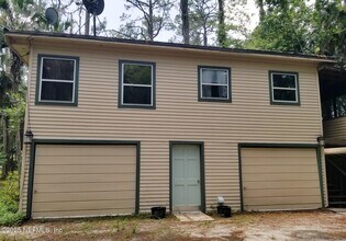 1888 Lake Disston Dr in Bunnell, FL - Building Photo - Building Photo