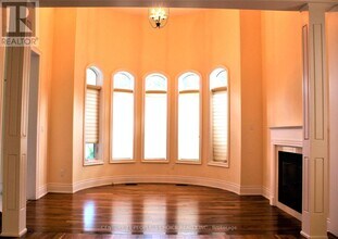 1275 Saginaw Crescent in Mississauga, ON - Building Photo - Building Photo