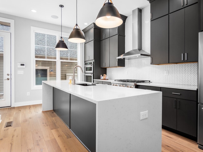 property at 928 Pullman Pl