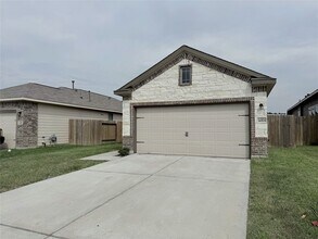 14501 Sugar Pines Dr in Conroe, TX - Building Photo - Building Photo