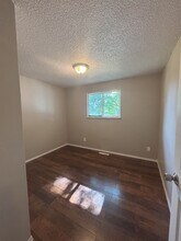 1524 N Vista Rd in Spokane Valley, WA - Building Photo - Building Photo