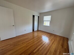 43 Brooklawn Ave in Norwalk, CT - Building Photo - Building Photo